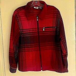 ALIA VINTAGE SPORT petite, plaid fuchsia pink print. Lumber jacket size Medium